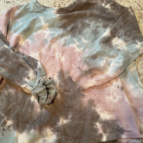 Last๐Soft gray Mist top - Picture 6 of 8